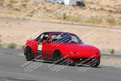 media/Oct-01-2022-Team Topak Racing (Sat) [[f860fb51be]]/2-Inter Low 2/session 2 turn 11/